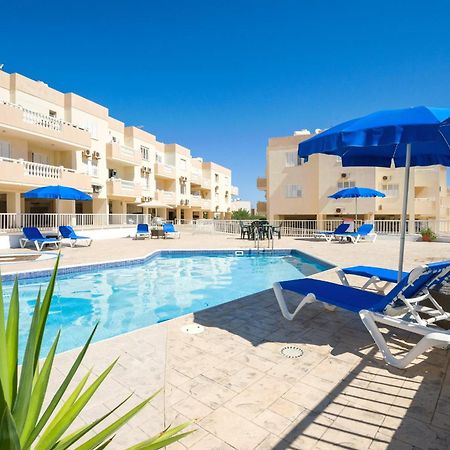 Sofia Apartment 700M Away From The Beach Paralimni Luaran gambar