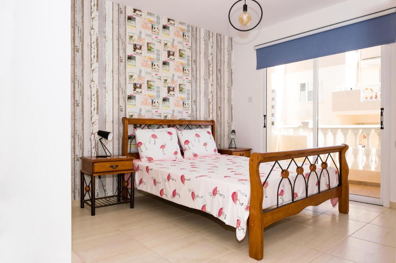 Sofia Apartment 700M Away From The Beach Paralimni Luaran gambar