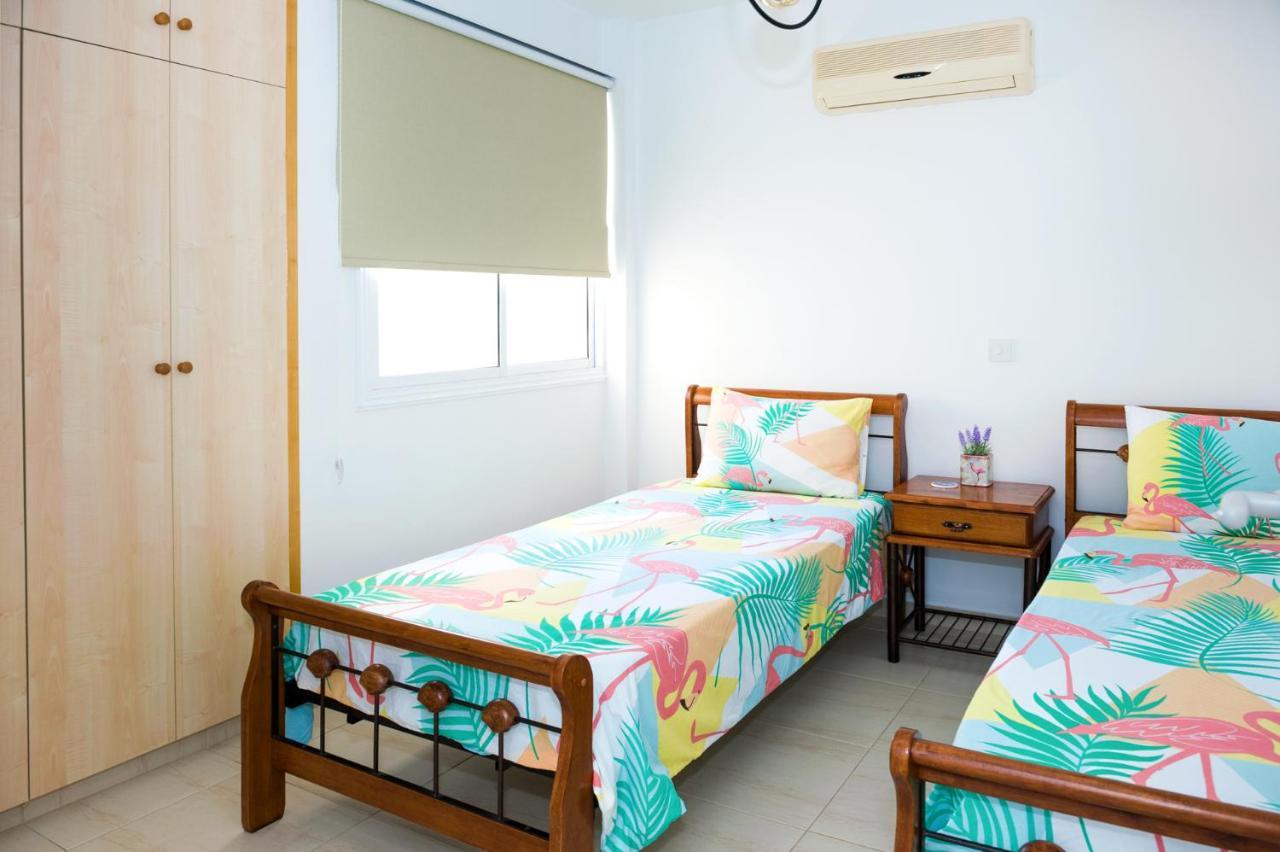 Sofia Apartment 700M Away From The Beach Paralimni Luaran gambar