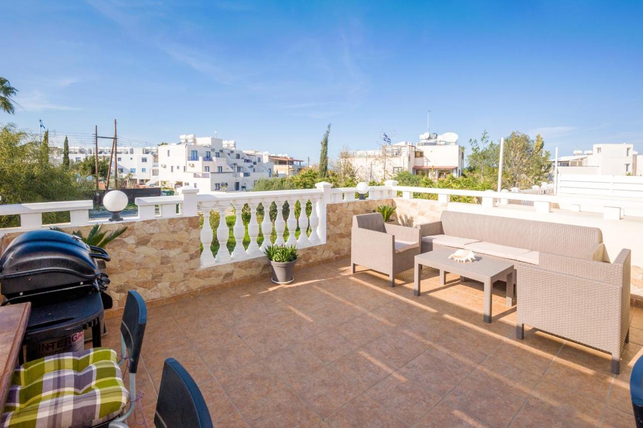 Sofia Apartment 700M Away From The Beach Paralimni Luaran gambar