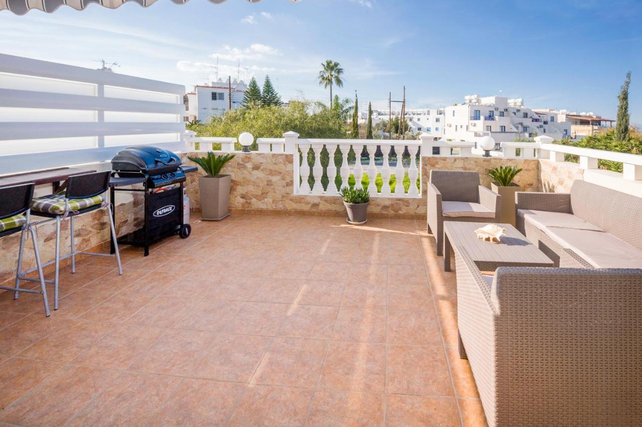 Sofia Apartment 700M Away From The Beach Paralimni Luaran gambar