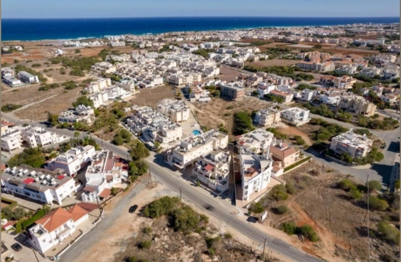 Sofia Apartment 700M Away From The Beach Paralimni Luaran gambar