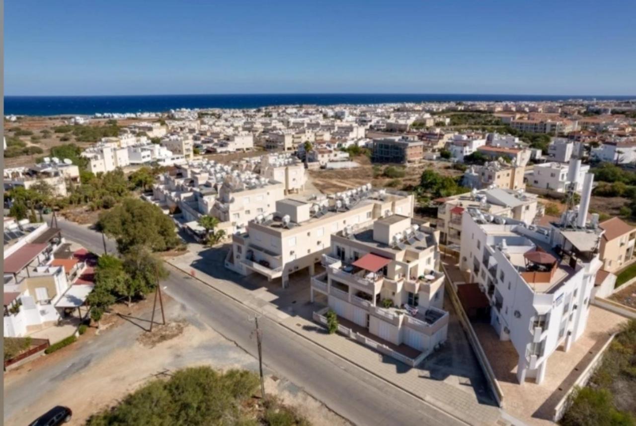 Sofia Apartment 700M Away From The Beach Paralimni Luaran gambar