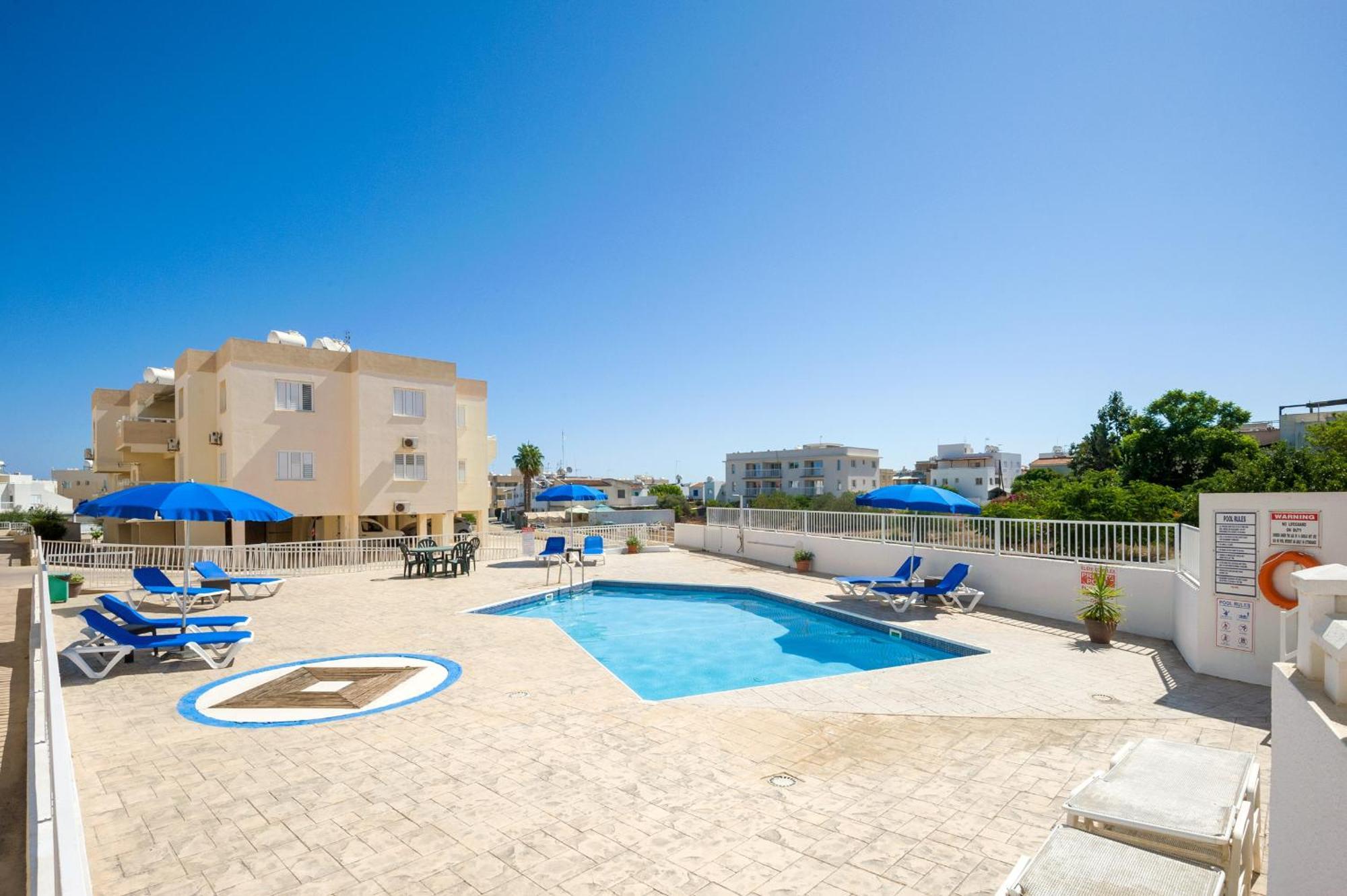 Sofia Apartment 700M Away From The Beach Paralimni Luaran gambar